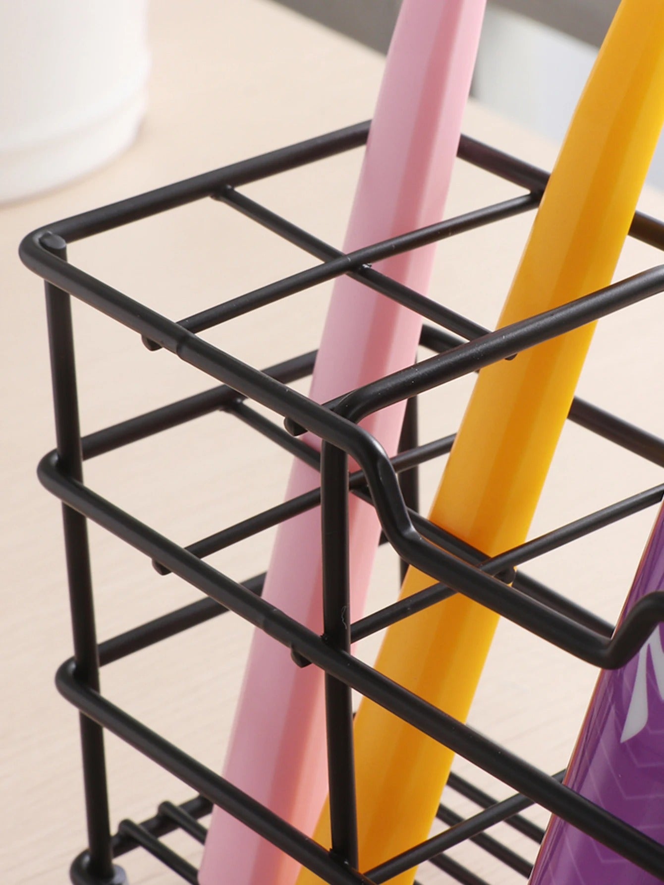 Toothbrush holder